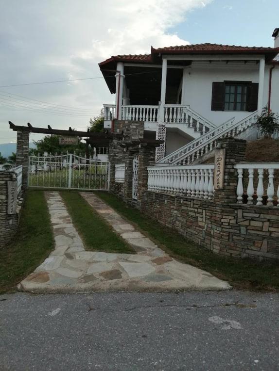 Villa Paradisos Likostomon 외부 사진